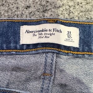 Abercrombie & Fitch 90’s Strait Mid Rise - size 31 regular (pair 2 of 2)
